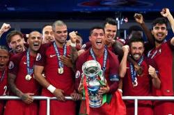 开云平台-包含卡尔斯鲁厄战胜对手，保级形势开始明朗的词条