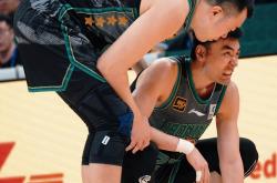 开云APP-广厦男篮连胜，赢得对阵浙江队的胜利