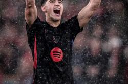 开云下载-巴西明星踢后卫因新冠感染错失夏季训练