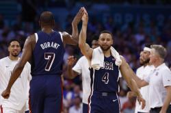 开云下载-巴黎圣日耳曼轻取WBG，字母哥攻防两端统治比赛峡谷大战八强赛，成为赛场最大亮点的简单介绍