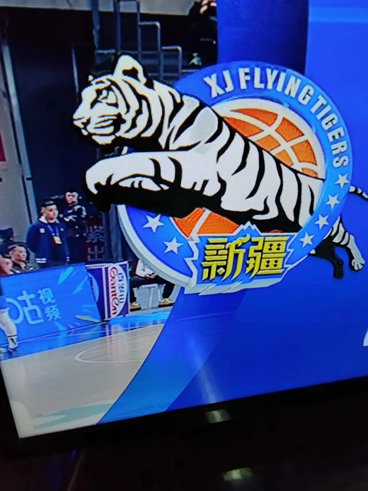 新疆男篮反弹强势，取得翻盘胜利