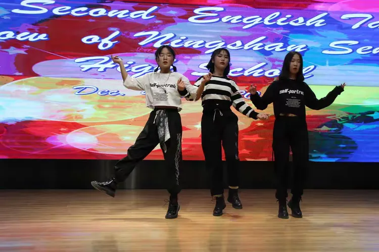 关于音乐领舞比赛选手灵活优美，感染全场的信息