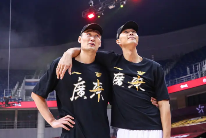 辽宁队力克浙江队，易建联扛起全队