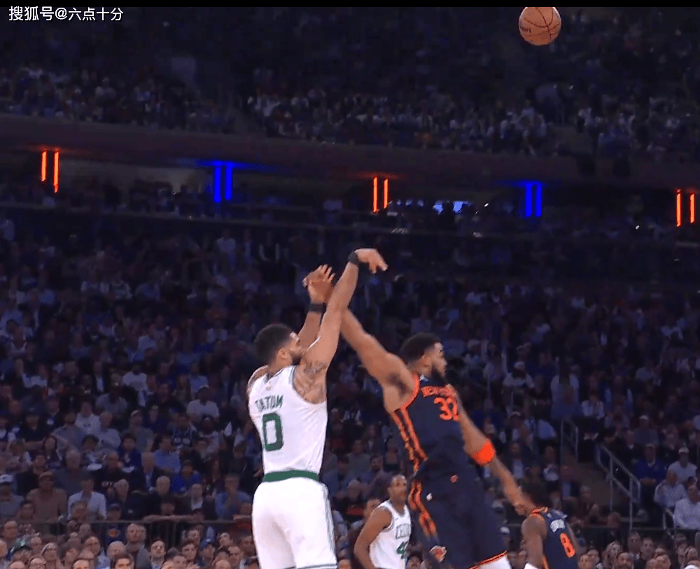 猛龙完胜雄鹿，塔图姆刷新纪录